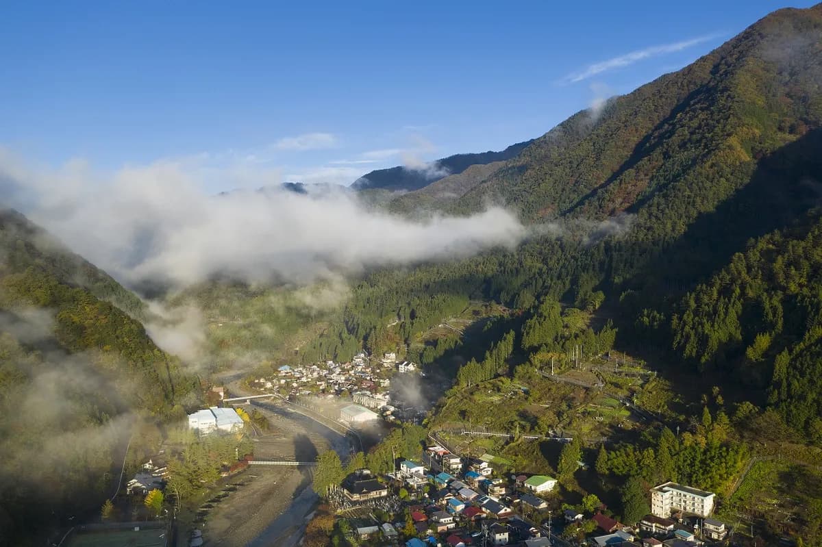 多摩川源流・山あいの集落